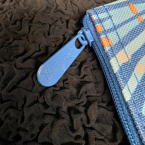 Brand New Shell Print Accessory Organizing Storage Bag by Thirty-One - Picture 2 of 3